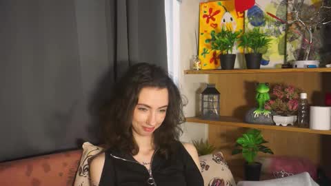 Snapshot of alvanalbach chatting on October 6, 10:33 am alvanalbach online show from October 6, 10:33 am