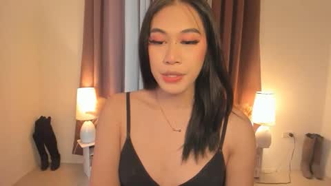 alwina_williams online show from April 8, 7:33 am