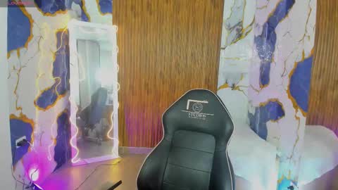 ALYCE  online show from March 17, 11:37 am