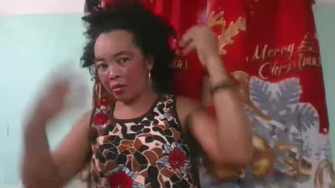 alypierette online show from November 20, 7:51 am