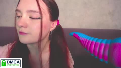 Alyssa online show from December 15, 9:16 am