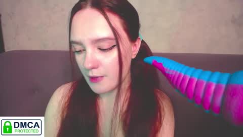 Alyssa online show from November 24, 2:32 am