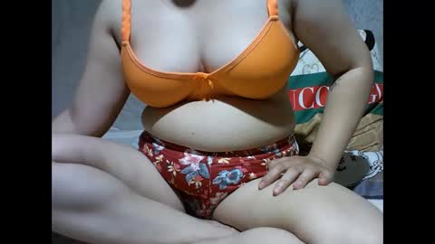 Snapshot of alyssa_hope chatting on October 2, 8:13 am alyssa_hope online show from October 2, 8:13 am