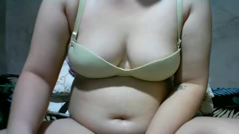 Snapshot of alyssa_hope chatting on March 5, 6:33 am alyssa_hope online show from March 5, 6:33 am