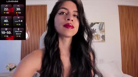 alyssabeauty_ online show from January 16, 9:02 pm