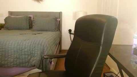 Alyssiaamorexo online show from November 10, 9:50 pm