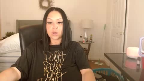 Alyssiaamorexo online show from September 21, 7:29 pm