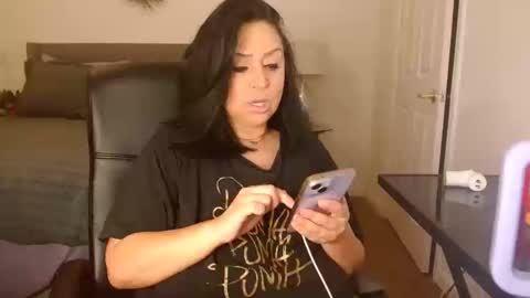 Alyssiaamorexo online show from October 13, 10:12 pm