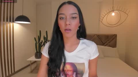 Amalia cruss online show from October 22, 8:32 pm