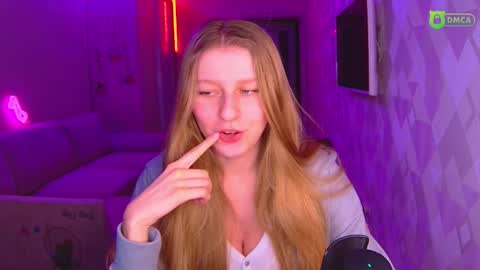 Snapshot of amaliaqueen999 chatting on December 12, 2:33 pm Amalia online show from December 12, 2:33 pm