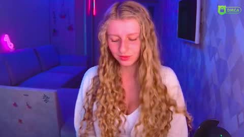 Snapshot of amaliaqueen999 chatting on September 27, 2:48 pm Amalia online show from September 27, 2:48 pm