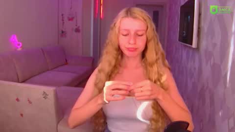 Snapshot of amaliaqueen999 chatting on October 26, 1:12 pm Amalia online show from October 26, 1:12 pm