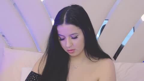 Thea online show from February 11, 9:03 pm