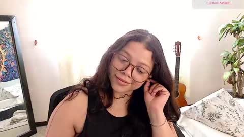         online show from August 5, 4:04 pm