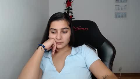 The queen of the biceps  online show from December 22, 12:17 am