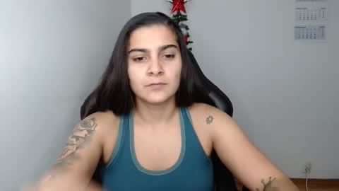 The queen of the biceps  online show from December 15, 5:20 pm