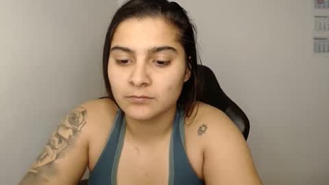 The queen of the biceps  online show from February 12, 10:26 pm