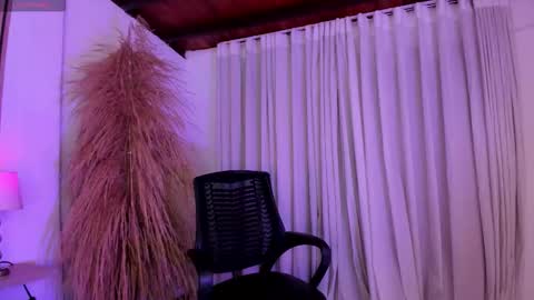 Luisa online show from October 29, 1:40 am