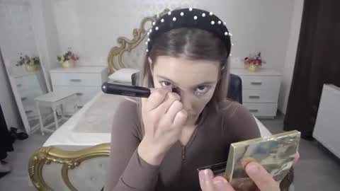 Snapshot of amandaswanson chatting on October 6, 6:20 am AmandaTop online show from October 6, 6:20 am