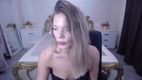 Snapshot of amandaswanson chatting on October 2, 10:25 am AmandaTop online show from October 2, 10:25 am