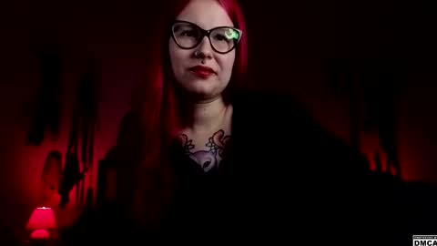 Snapshot of amanita__pantherina chatting on September 30, 1:32 pm Goddess Amanita online show from September 30, 1:32 pm
