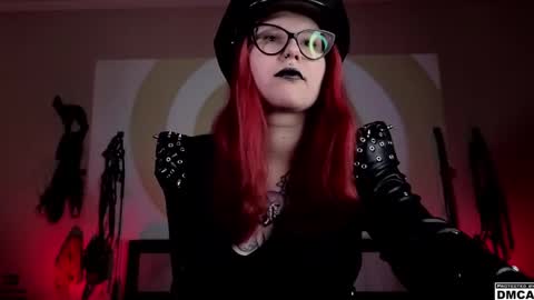 Snapshot of amanita__pantherina chatting on February 25, 1:32 pm Goddess Amanita online show from February 25, 1:32 pm