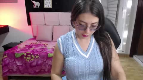 amara_sexy_ online show from March 3, 7:43 pm