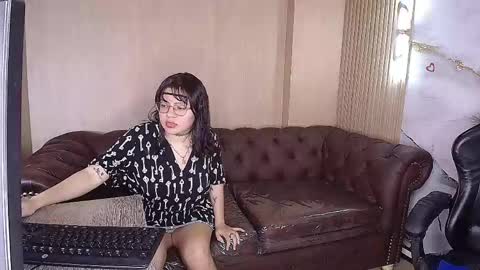 amara online show from April 10, 1:49 pm