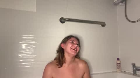 Amara Elise online show from January 16, 12:08 am