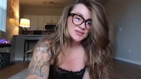 Amara Jezebel online show from December 21, 12:06 am