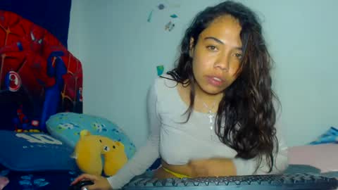Amara Julia online show from December 20, 11:37 pm
