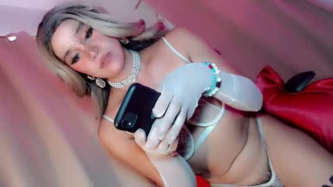 Amaya online show from November 30, 6:20 am