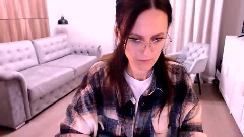 Izza online show from October 2, 7:29 am