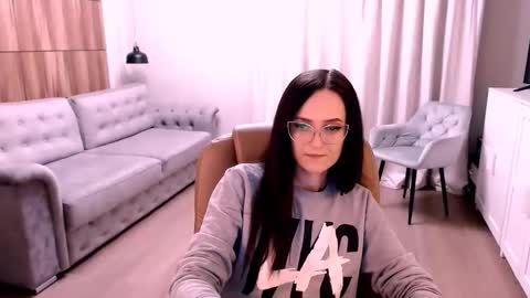 Izza online show from September 29, 11:09 am