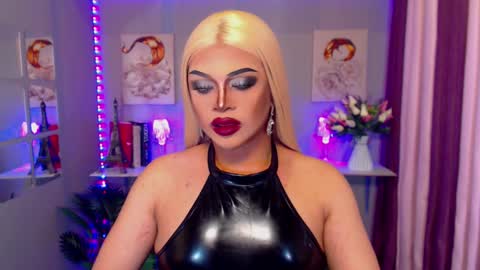 Snapshot of amazingfatcock_ts chatting on January 4, 1:53 pm MISS JAZMINE QUEEN OF HELLFIRE online show from January 4, 1:53 pm