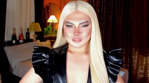 Snapshot of amazingfatcock_ts chatting on January 27, 1:09 pm MISS JAZMINE QUEEN OF HELLFIRE online show from January 27, 1:09 pm
