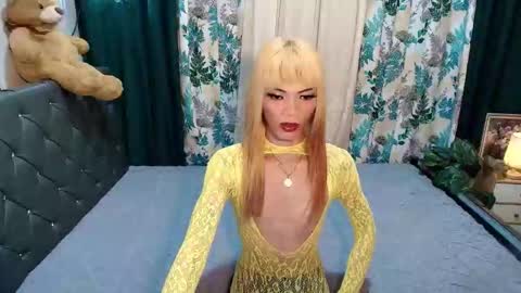 amazingsopia4ux online show from May 27, 6:49 pm