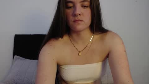 Snapshot of ambar1114 chatting on September 15, 4:52 pm ambar1114 online show from September 15, 4:52 pm