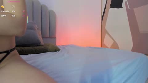 ambarevans_ online show from December 3, 11:55 am