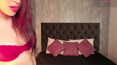  Amber  online show from February 4, 7:29 pm