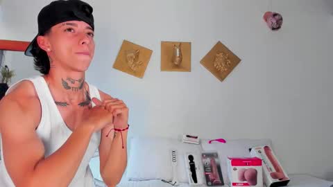 Amber  online show from February 12, 4:32 pm