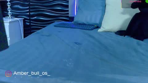 amber_bull online show from October 25, 1:55 pm