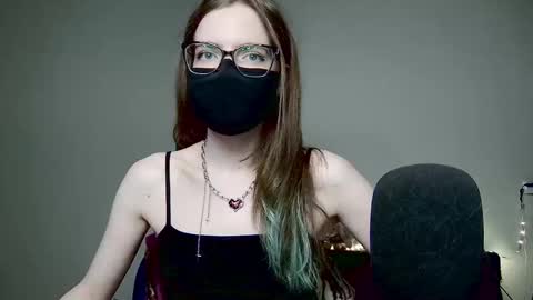 Amber non-nude model online show from November 24, 11:25 pm