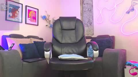 Amber Prokosch online show from October 6, 2:51 am