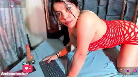 Snapshot of amberbeckeer chatting on December 10, 9:00 pm Amber online show from December 10, 9:00 pm