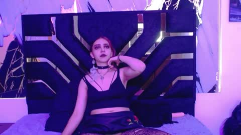 amber online show from April 17, 1:46 pm