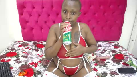 Snapshot of amberdiamondmmm chatting on October 19, 9:47 am amberdiamondmmm online show from October 19, 9:47 am