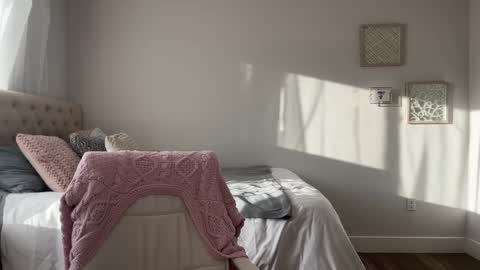 Amber online show from February 3, 12:07 am