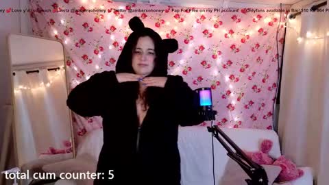 Amber Honey  online show from February 28, 5:37 am