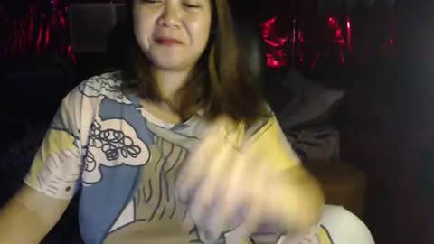 Snapshot of ambisyosa_moore chatting on December 7, 8:33 pm Marie online show from December 7, 8:33 pm